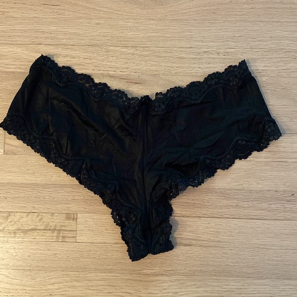 Victoria’s Secret Black Tanga Booty Undies - Picture 4 of 5
